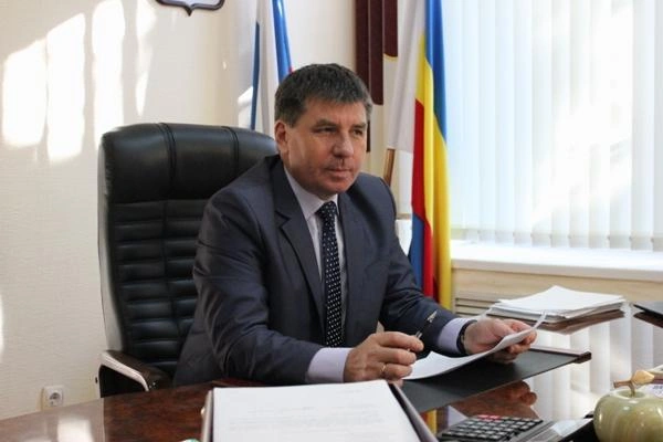 Черненко 20 лет отслужил в МЧС | Источник: «Единая Россия» / rostov.er.ru