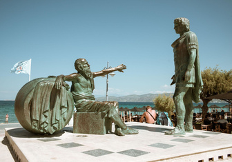 Циник из бочки и беглый фальшивомонетчик: 8 мифов о Диогене, в которые вы до сих пор верите