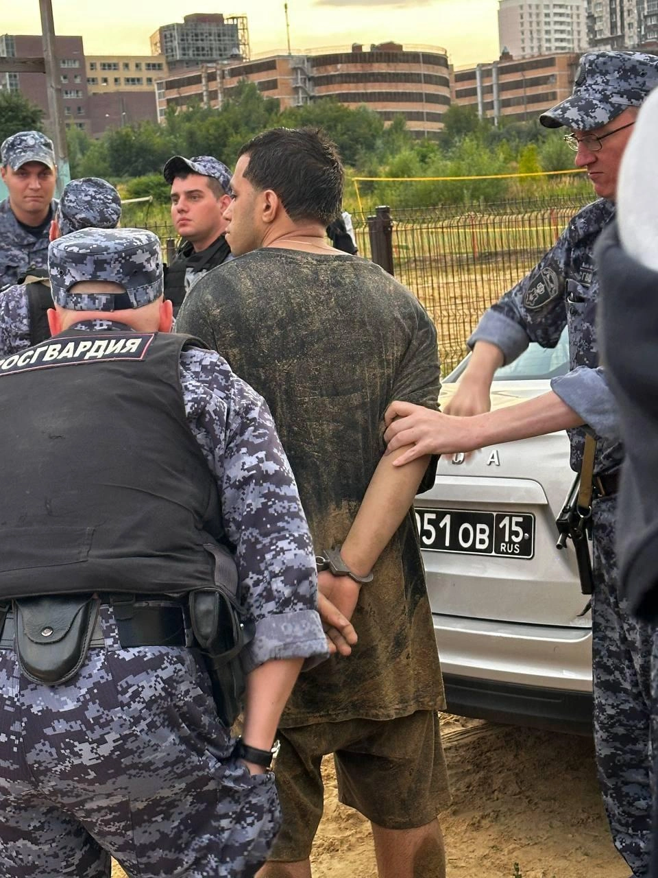 Кубинцы устроили поножовщину на подмосковном пляже | Источник: Подслушано Дзержинский / T.me