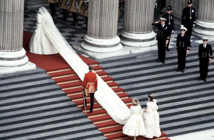 Почему принцесса Диана плакала всю ночь накануне своей свадьбы: история одного дня