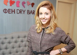 Фен Dry Bar открыл новый салон