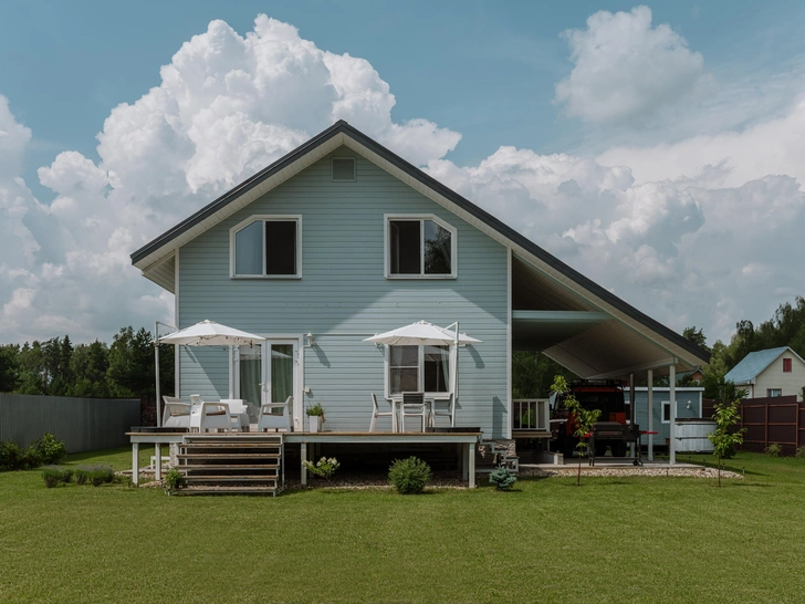 Личный опыт: дача интерьерного фотографа Ольги Шангиной и дизайнера Грегори Лестерлена в Подмосковье | Источник: Ольга Шангина; стиль: Яна Яхина