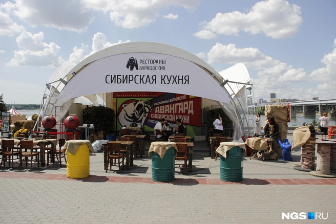 Павильон «Ресторанов Бурковских» | Источник: Стас Соколов/NGS.RU
