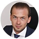 Сын первого зампремьер-министра Правительства Башкирии Андрея Назарова Денис Назаров занимает третью строчку богатейших башкирских депутатов. Назаров состоит в «Единой России», с 2014 года возглавляет ООО «Гранель-Недвижимость», а с 2017 года является президентом группы компаний «Аструм». За прошлый год Назаров задекларировал 115,8 млн. рублей. Его доход в сравнении с 2018 годом увеличился почти на 13 млн. Из машин депутат имеет Bentley Continental GT V8 и Mercedes-Benz Viano CDI2.2.В его собственности также находятся семь земельных участков общей площадью чуть более 15 тысяч кв. м., которыми он распоряжается не полностью, квартира общая совместная в 175,8 кв. м., восемь нежилых зданий.Супруга Назарова отчиталась за 1,1 млн. рублей. Она ездит на Porsche Cayenne GTS и в собственности имеет квартиру в 175,8 кв. м., которая принадлежит ей наполовину. В сравнении с 2018 годом доход госпожи Назаровой увеличился на восемь тысяч рублей.