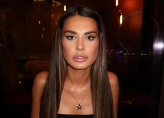 Пинчук снова переделывает грудь, Крид оказался в инвалидном кресле, а Катя Кабак отмечает юбилей: соцсети звезд