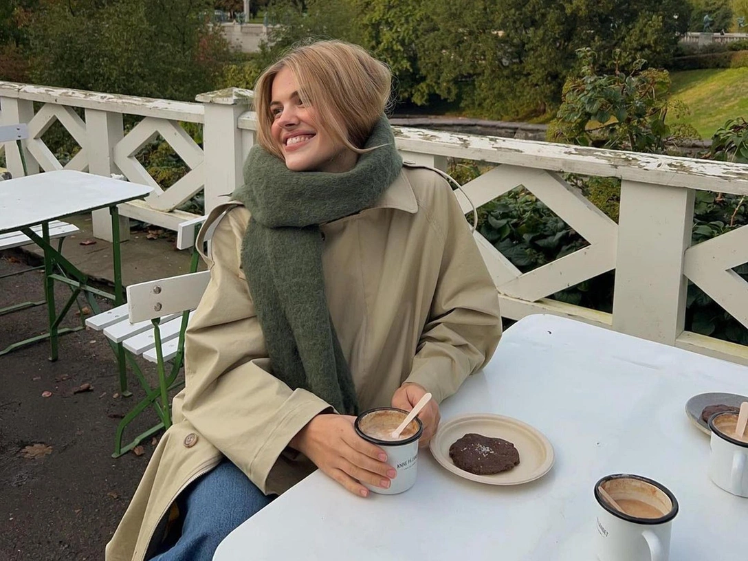 Базовый уход: какие средства должны быть в косметичке у каждой женщины осенью | marieclaire.ru