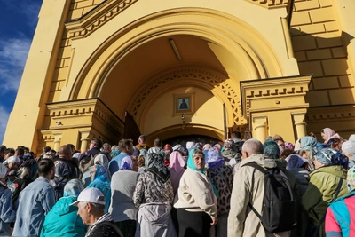 Нижегородцы простояли 6 часов к мощам Спиридона