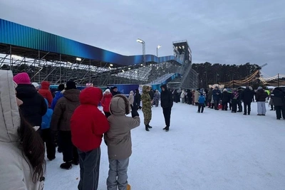 Большая горка в Екатеринбурге остановила работу