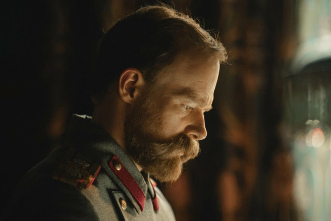 Роль Николая II отошла Никите Ефремову | Источник: Кадр из сериала «Хроники русской революции», реж. Андрей Кончаловский (Start, 2025)