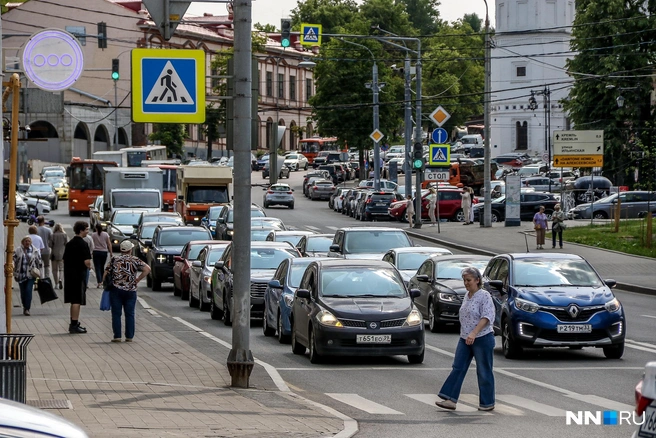 В Нижнем ищут подрядчика, который поможет побороть пробки | Источник: Наталья Бурухина / NN.RU