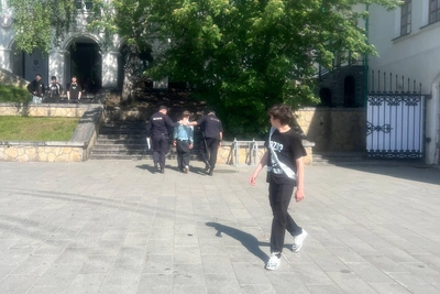 Силовики устроили погоню за пьяным выпускником в центре Екатеринбурга