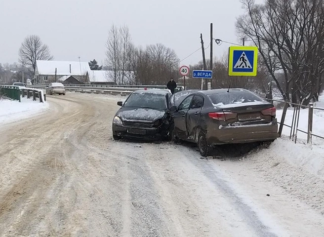 В Скопине «Лада» въехала в Kia | ya62.ru