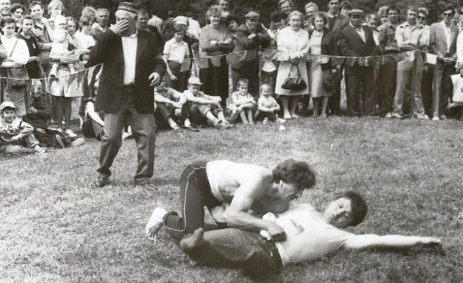 Борьба на поясах, 1992 год | Источник: culture.ru 