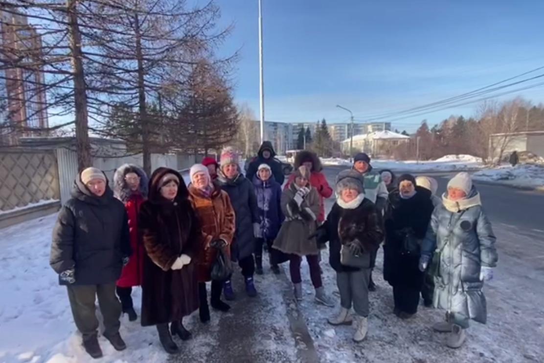 В Академгородке Красноярска провели акцию против незаконной сотовой вышки -  29 января 2024 - НГС24.ру