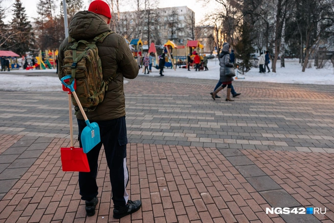 Спокойно! Откапывать себя и машину из сугробов больше не придется  | Источник: Максим Серков / NGS42.RU 