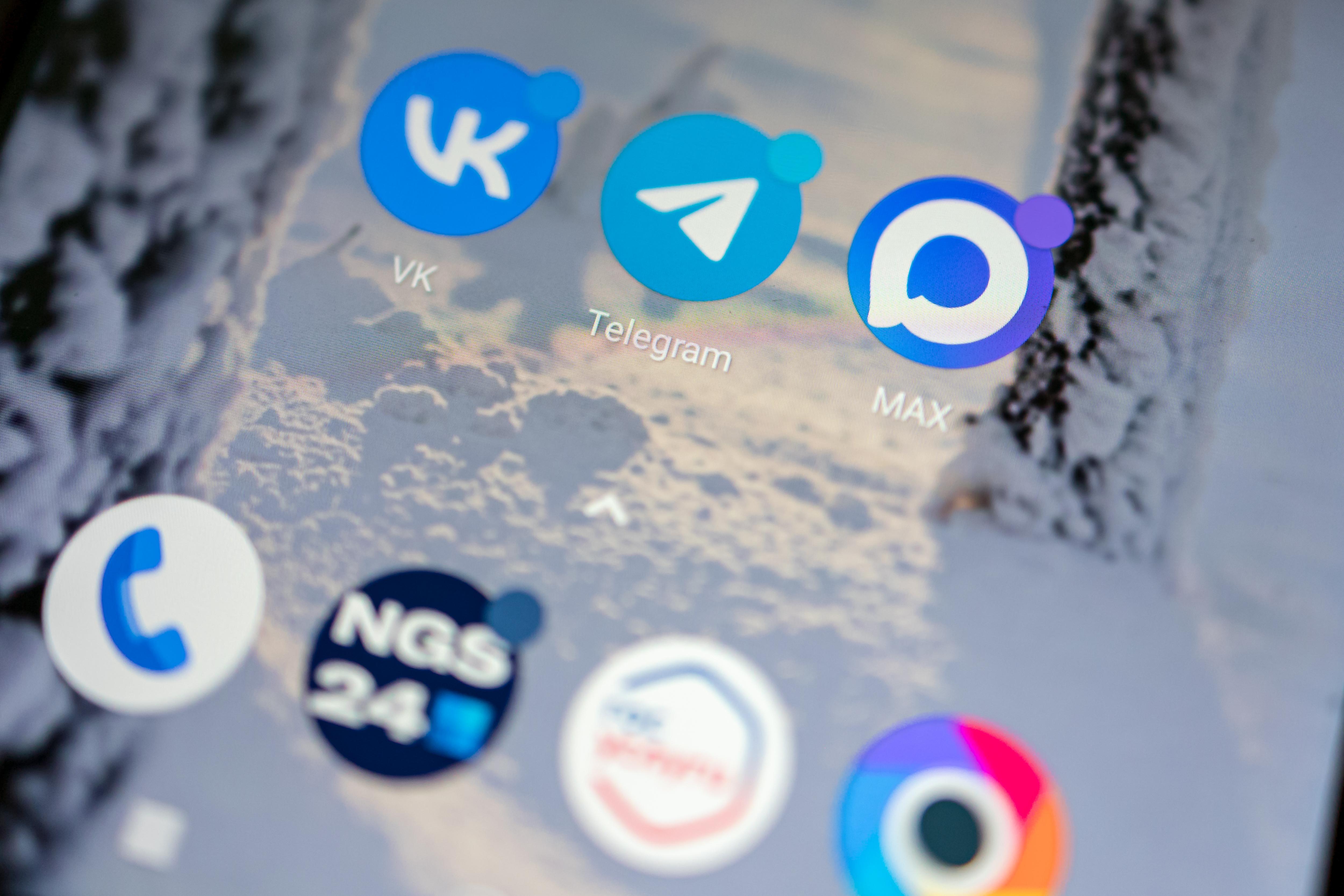 Путин подписал закон о подтверждении возраста через MAX при покупке алкоголя и табака