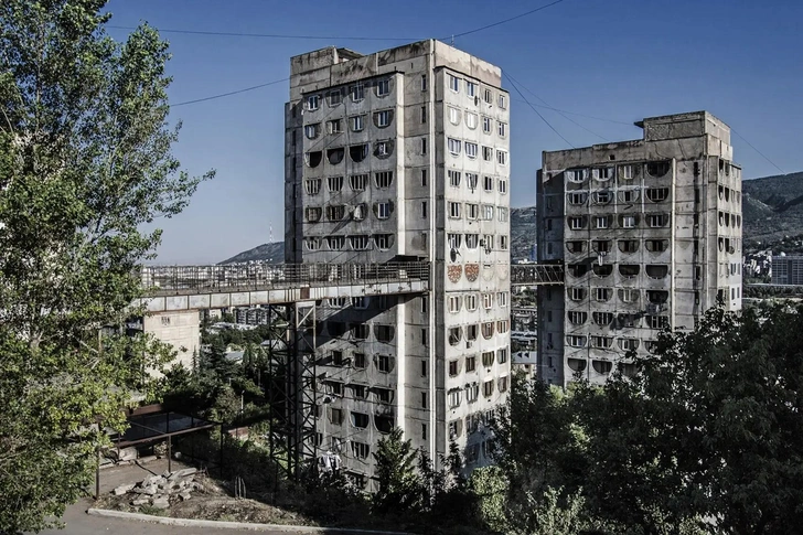 Жилой район в Тбилиси, 1976). Архитекторы: Отар Каландаришвили, Гизо Поцхишвили. | Источник: Роберто Конте