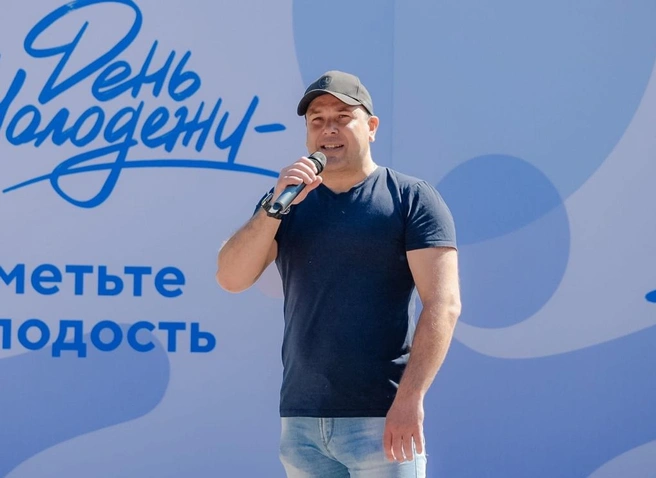В облдуме поздравили рязанцев с Днем молодежи | ya62.ru