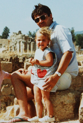 Маленькая Пиппа с отцом Майклом Миддлтоном