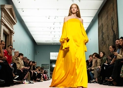 Как мы проведем это лето: Carolina Herrera SS 2019