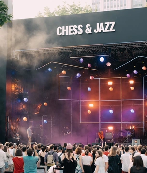 Chess & Jazz 2022: джазовые импровизации под открытым небом в саду «Эрмитаж»