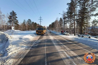 Tailgating causes school bus crash near Irkutsk