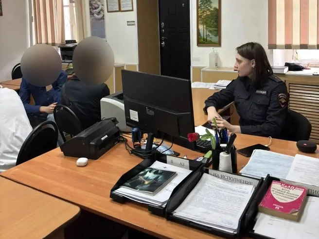 Пятеро подростков разворотили общественный туалет в центре города | Источник: УМВД России по Оренбургской области