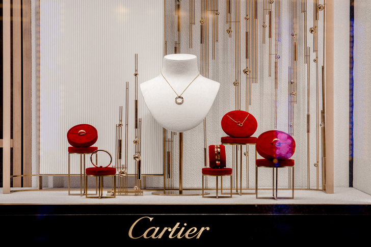 Рождественское оформление бутика Cartier на Петровке (фото 4)