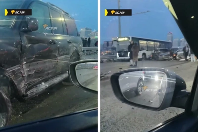 Видео момента массовой аварии на Октябрьском мосту