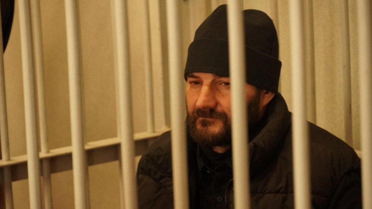 «Это контракт с Сатаной»: «потомок» Николая II призывал людей сжигать паспорта. Теперь его судят. Подробности дела