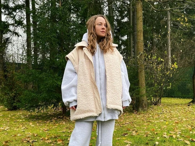 Уголовное дело не мешает Аглае Тарасовой строить амбициозные планы | Источник: aglayatarasova / Instagram (экстремистская организация, деятельность запрещена на территории РФ)