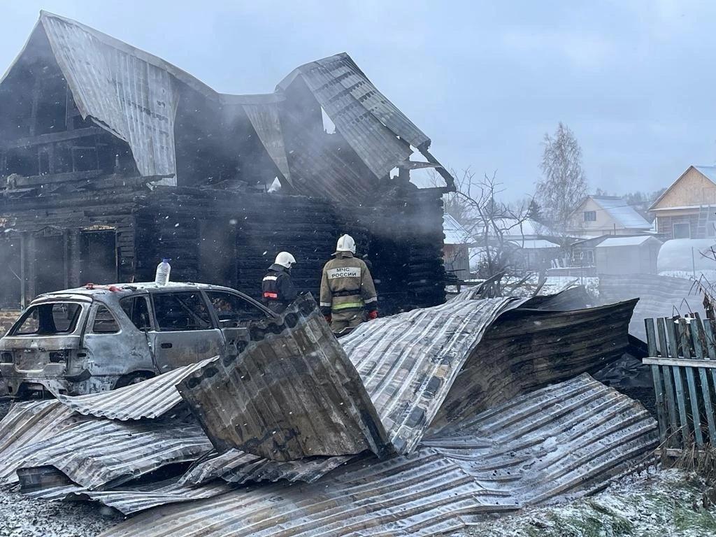 В Таре сгорел дом многодетного священника Михаила Сафичука - 28 октября  2023 - НГС55.ру