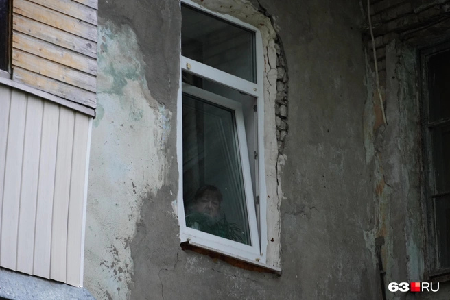 Не меньше вопросов вызывает судьба земельных участков под многоквартирными домами | Источник: Алексей Ногинский / 63.RU