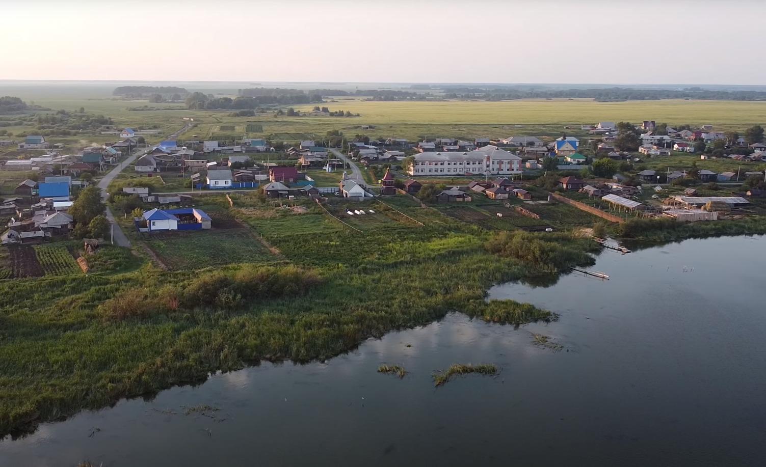 Village тюмень. Тюмень деревня. Ольгина деревня Тюменская область.