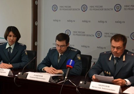 Более 600 рязанцев не покинут РФ из-за долгов перед ФНС | ya62.ru