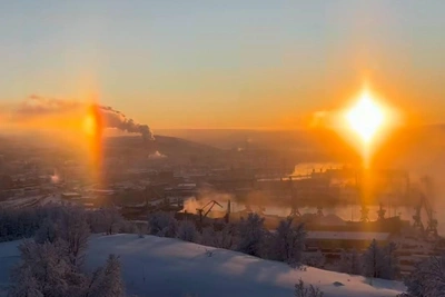 Murmansk Guide Films Rare Solar Halo