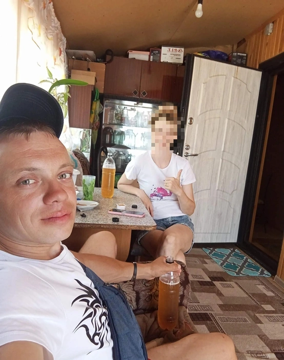 Артем Батыль любил выпить, и в пьяном виде, говорят соседи, становился агрессивным | Источник: Артем Батыль / ok.ru