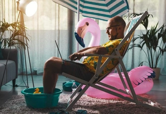 Прятки с самим собой: почему люди становятся домоседами и что с ними не так