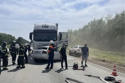 В Татарстане водитель иномарки погиб в ДТП с грузовиком
