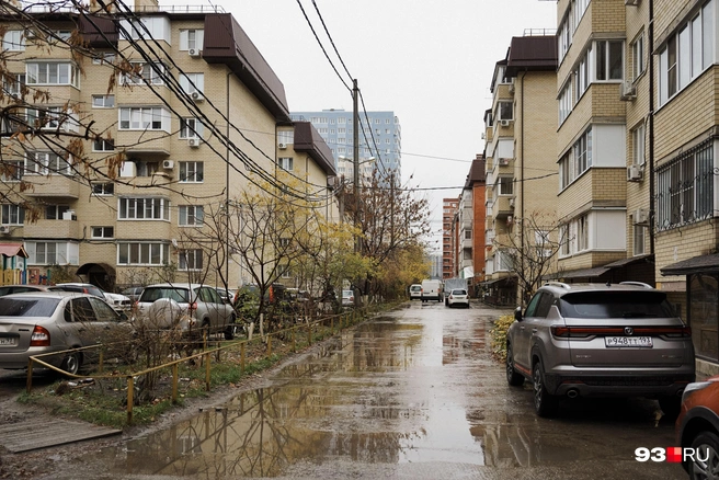 Без зонта на улицу лучше не выходить | Источник: Дарья Паращенко / 93.RU