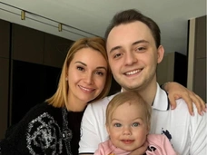 Ольга Орлова рассказала, справилась бы с дочкой без помощников и ответила, на чьи деньги живет сын-выпускник