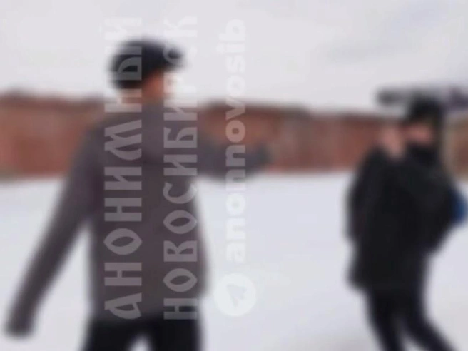 На видео запечатлено избиение подростка кулаками | Источник: «Анонимный Новосибирск» / Telegram