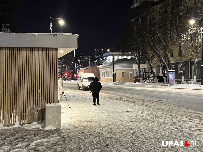 Даже маршрутки вышли ранним утром на работу | Источник: Андрей Бирюков / UFA1.RU