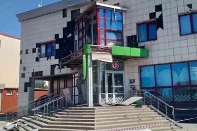 Младенец, девочка и три женщины пострадали при атаке ВСУ на ТЦ