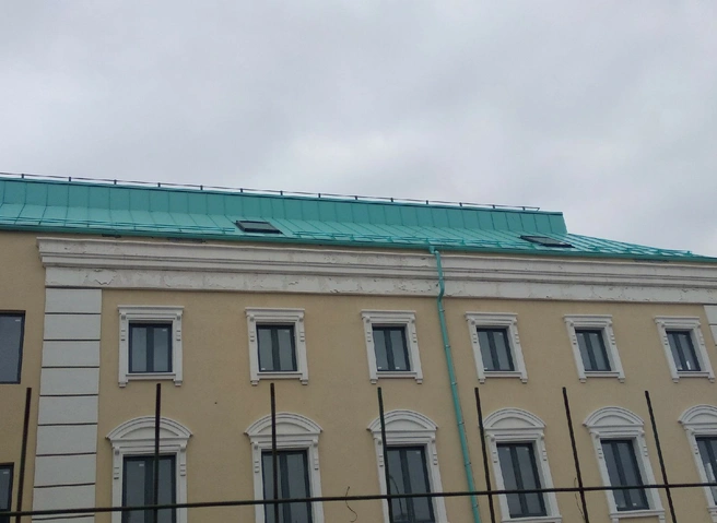 С еще недостроенного музея Рязанского кремля начала сыпаться штукатурка | ya62.ru