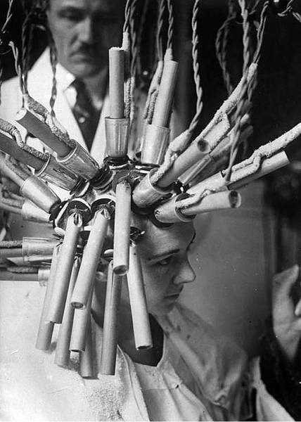 Химическая завивка волос образца 30-40-х годов XX века (немецкая методика) 