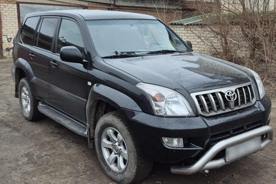 Урюпинск продает битый внедорожник Toyota Land Cruiser