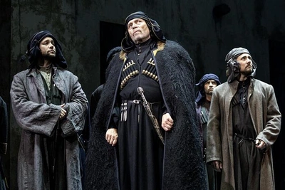 Шекспир от Моссовета: Ткачук и Крюкова в Петербурге