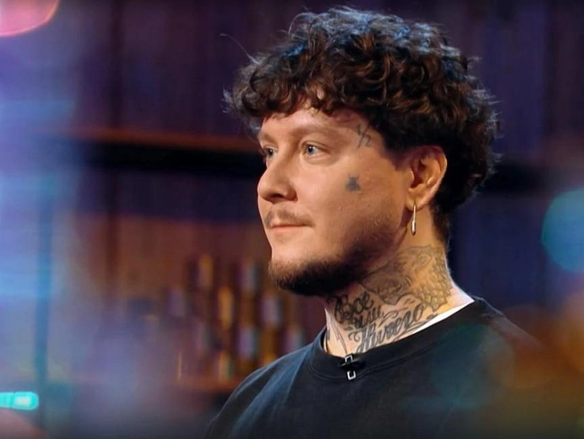 Роман Апкаев был уверен в своем превосходстве над другими участниками шоу. | Источник: «Битва шефов» / телеканал «Пятница!»