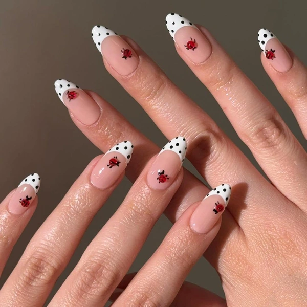 Источник: соцсети avrnailswatches